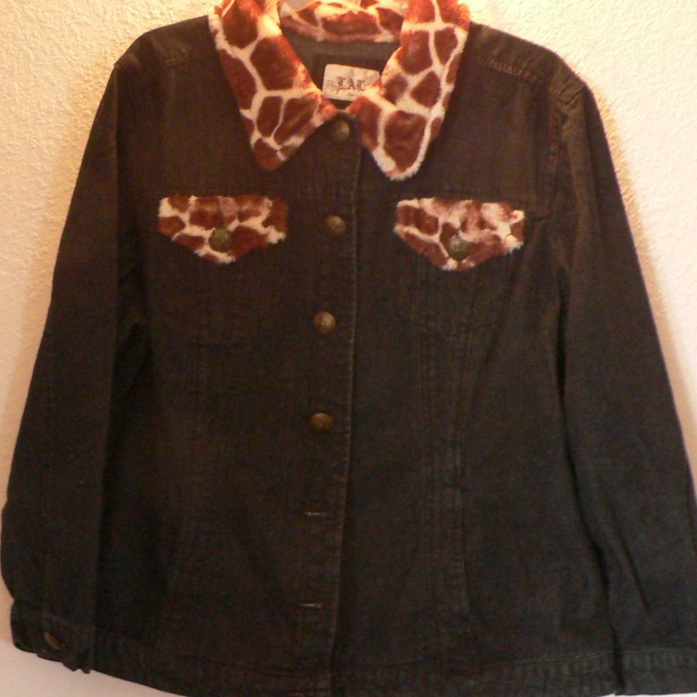 XL jean jacket with giraffe print collar.